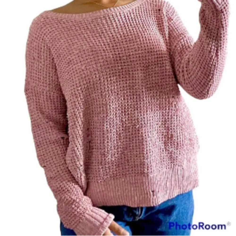 American Eagle Pink Knitted Distressed Sweater Size M - Picture 2 of 3